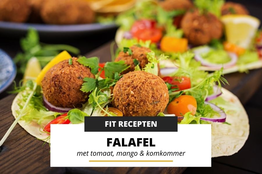 Falafel met tomaat, mango & komkommer