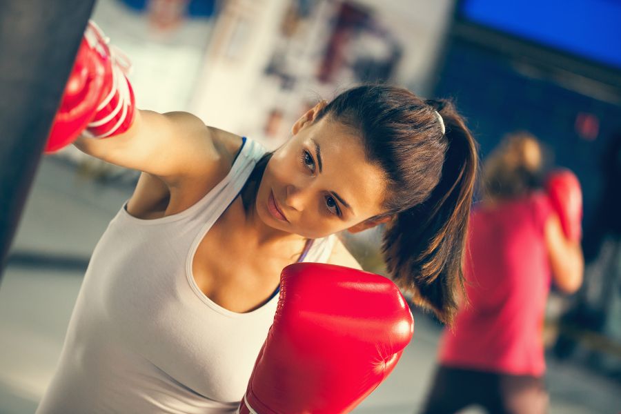 Boks oefeningen voor beginners - Thuis boksen met boksbal op voet