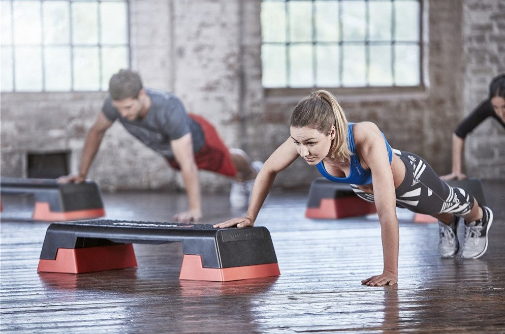 Aerobic step workout - fitness met aerobic step