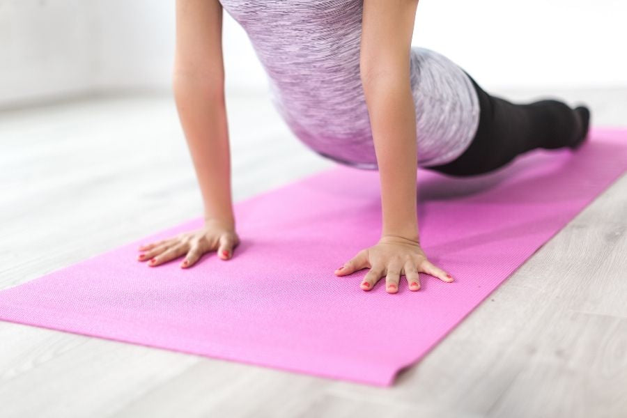 7 pilates oefeningen voor thuis